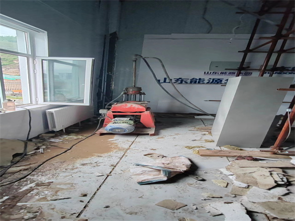 竹山地基基础下沉墙体裂缝加固注浆顶升施工